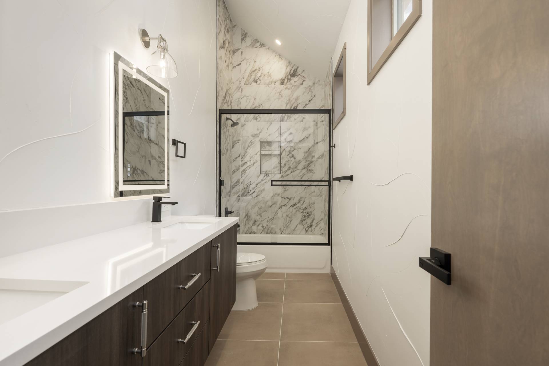 178 Eagle Ridge Drive - Primary Bathroom